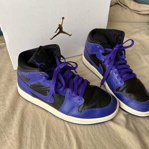 Lightly used. Purple Nike air Jordan’s.